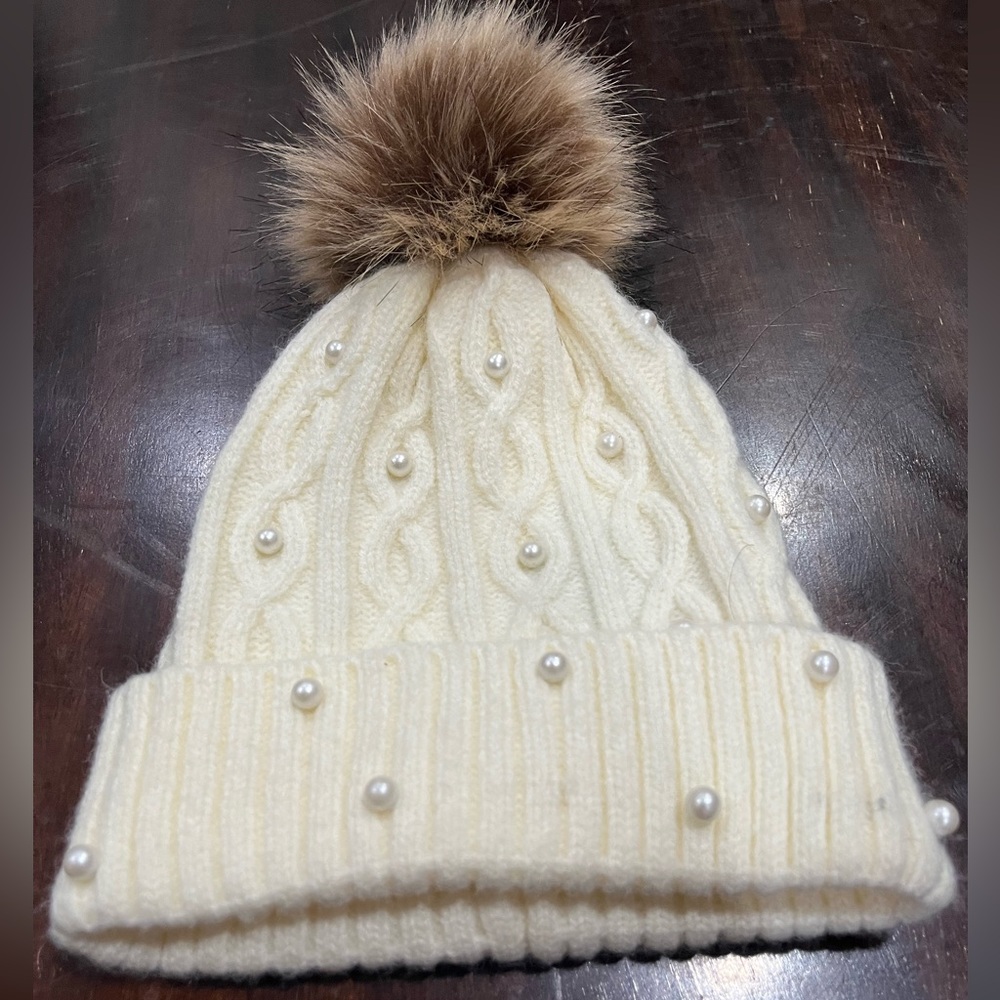 Pearl  Bennie a kinda off white